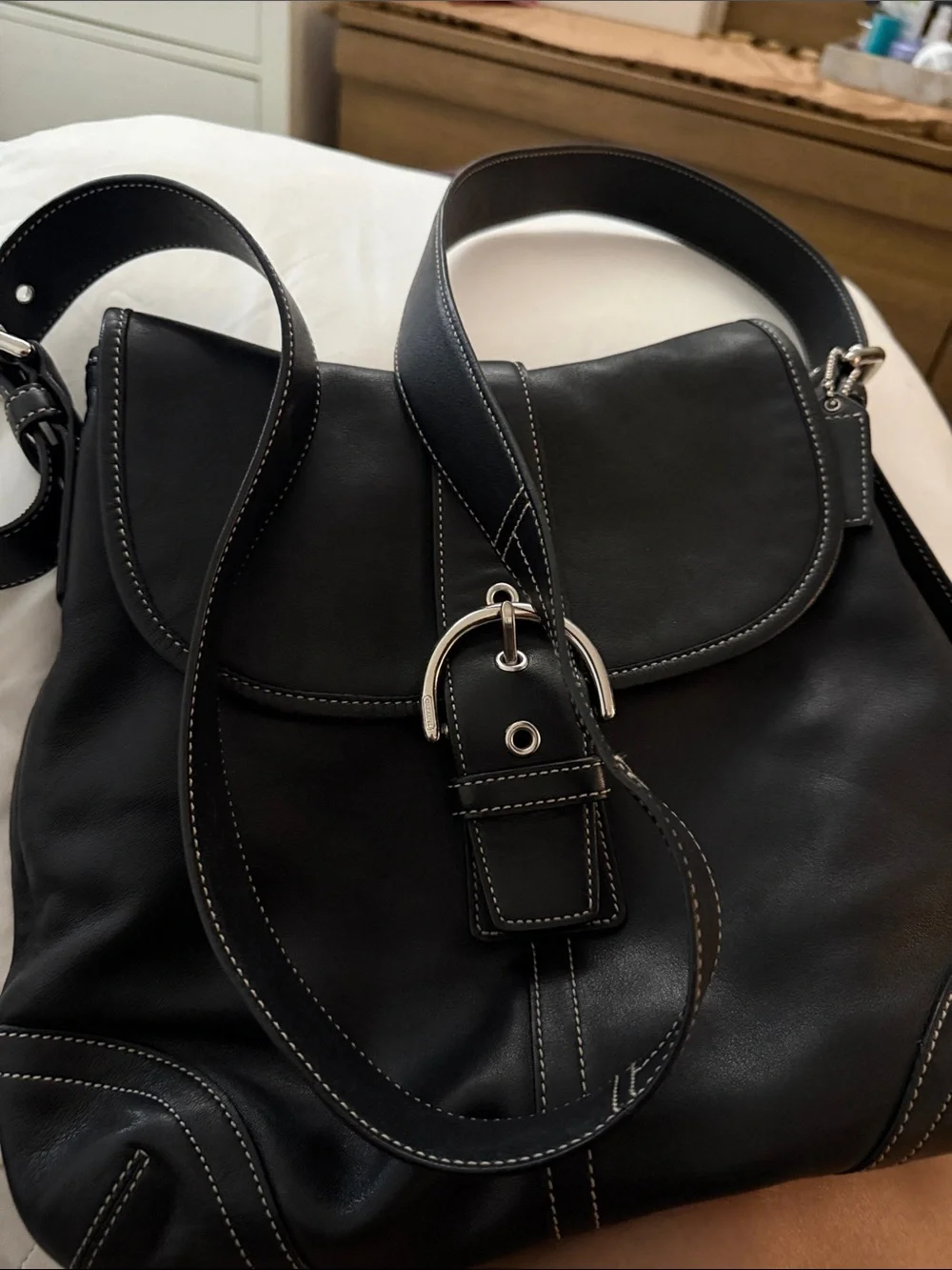 COACH ViNTAGE 2004 Black SOHoLeather crossbody buckle flat hobo bag N D04S-9480 - Picture 2 of 9